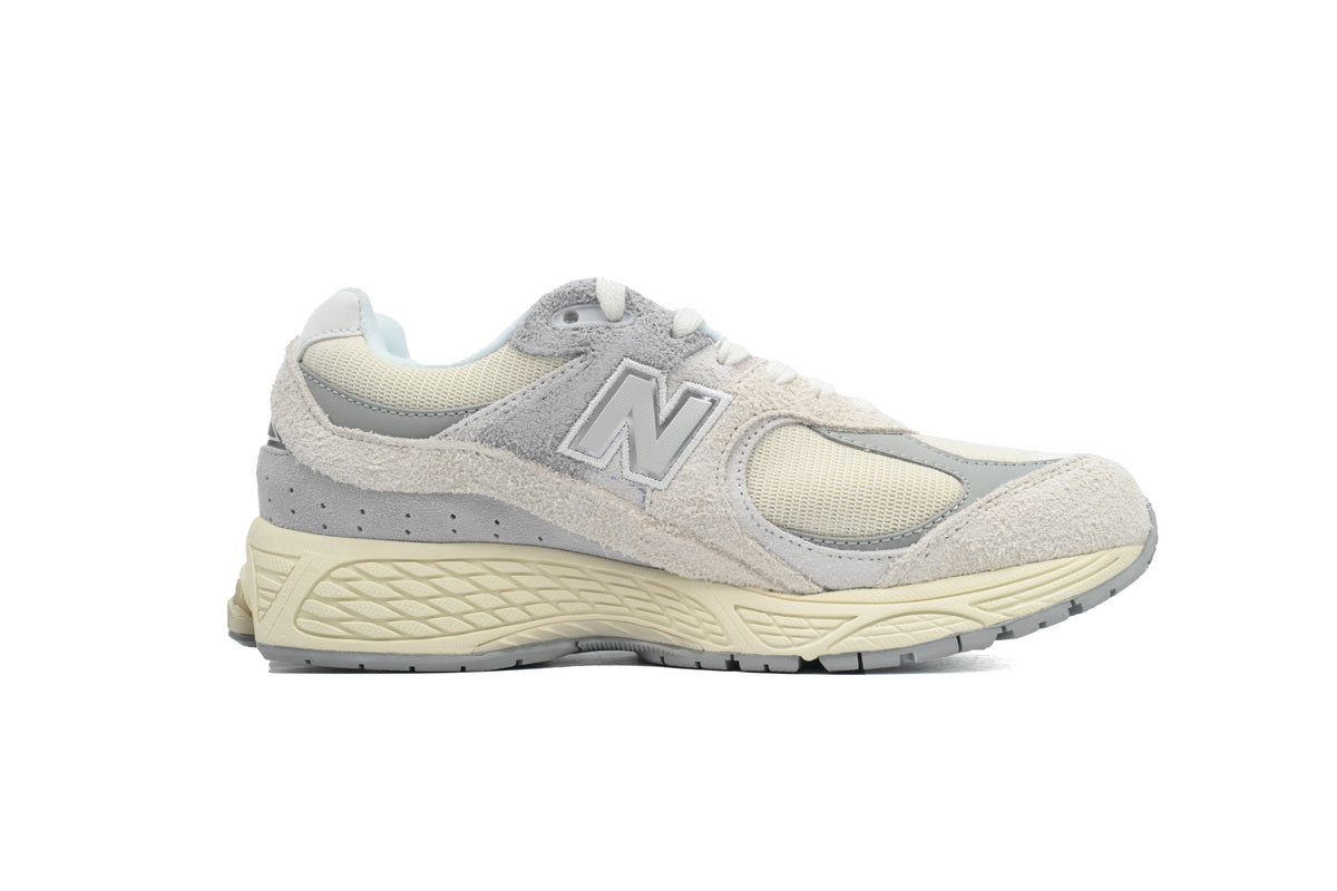 New Balance 2002R Linen Repssneakers M2002REK